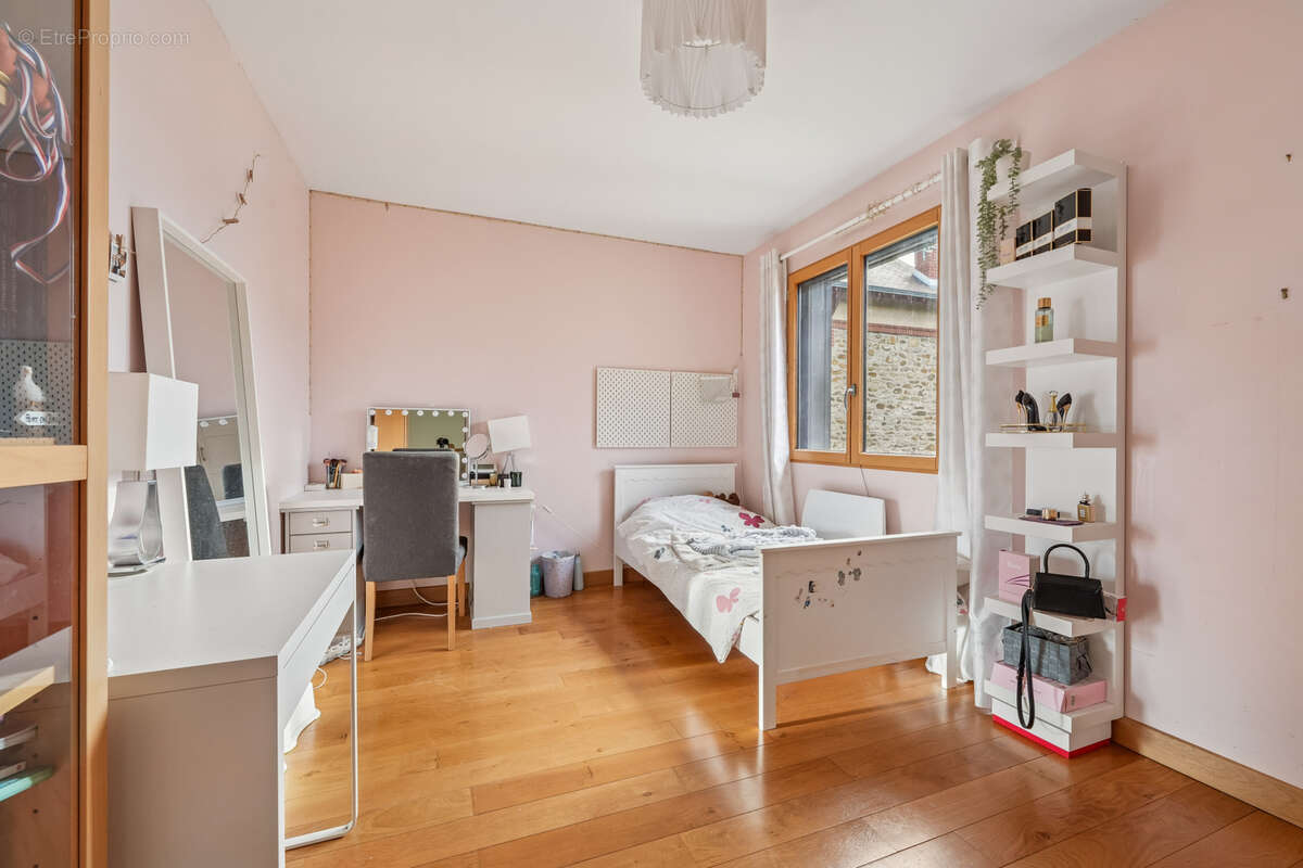 Maison à SAVIGNY-SUR-ORGE