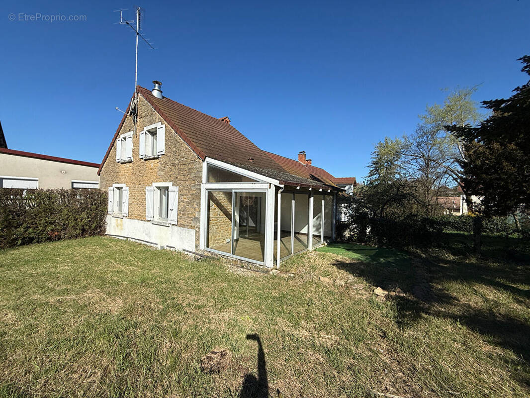 Maison à LONS-LE-SAUNIER