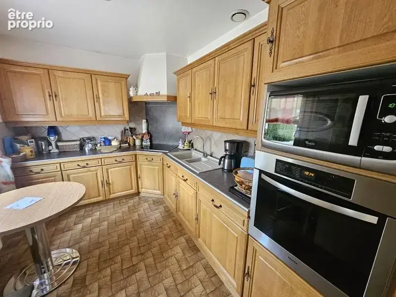 Maison 140 m² à Montrond-Les-Bains  - photo 4