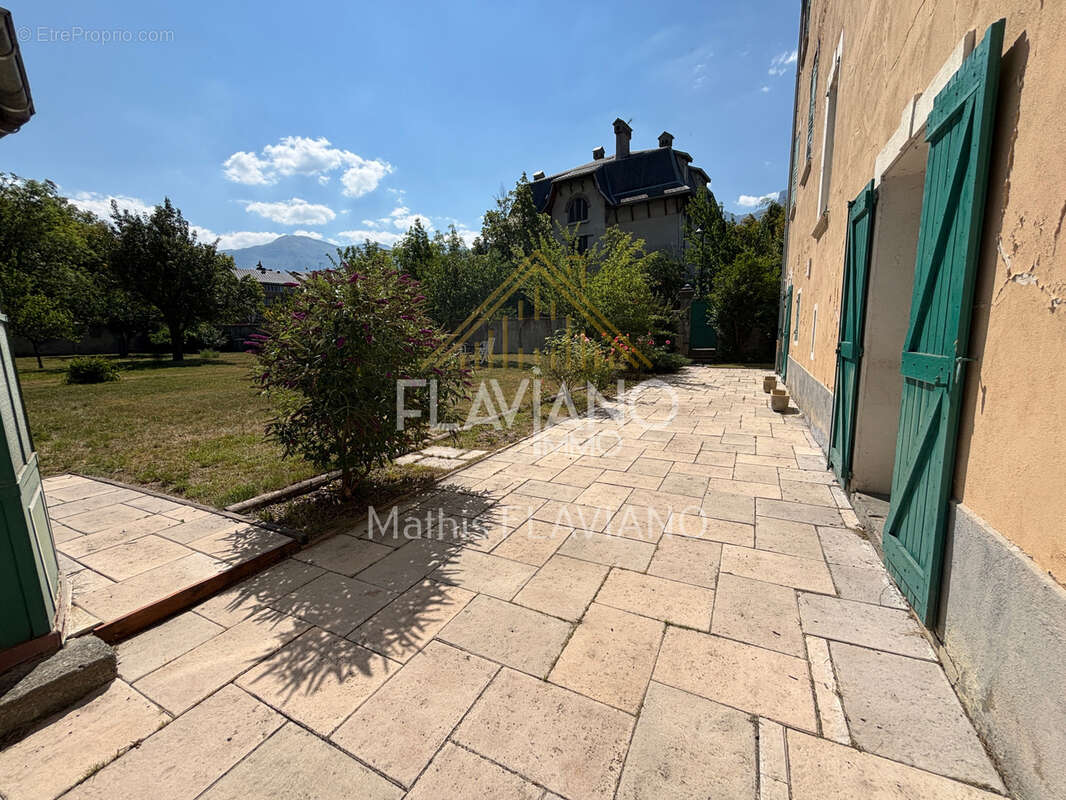 Villa mexicaine - terrain constructible - centre-ville - barcelonnette - photo 3