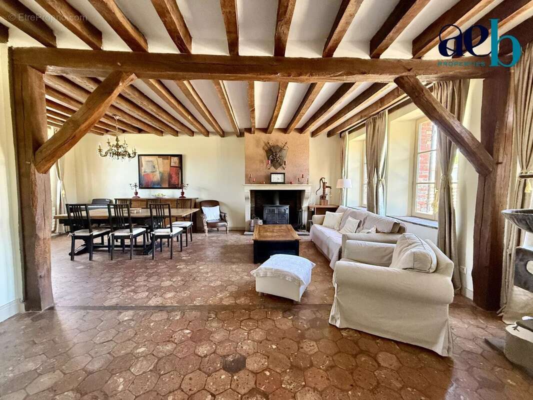 Maison à CESSOY-EN-MONTOIS
