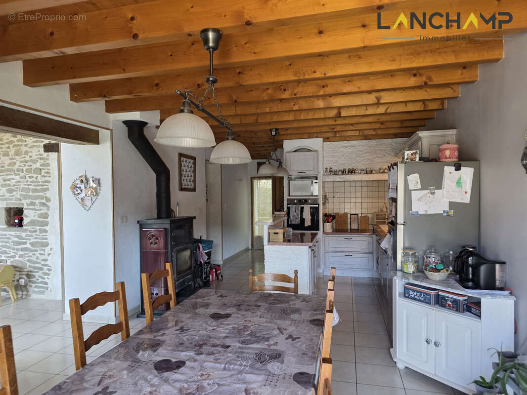 Maison de caractère de 180 m2 hab. - photo 6