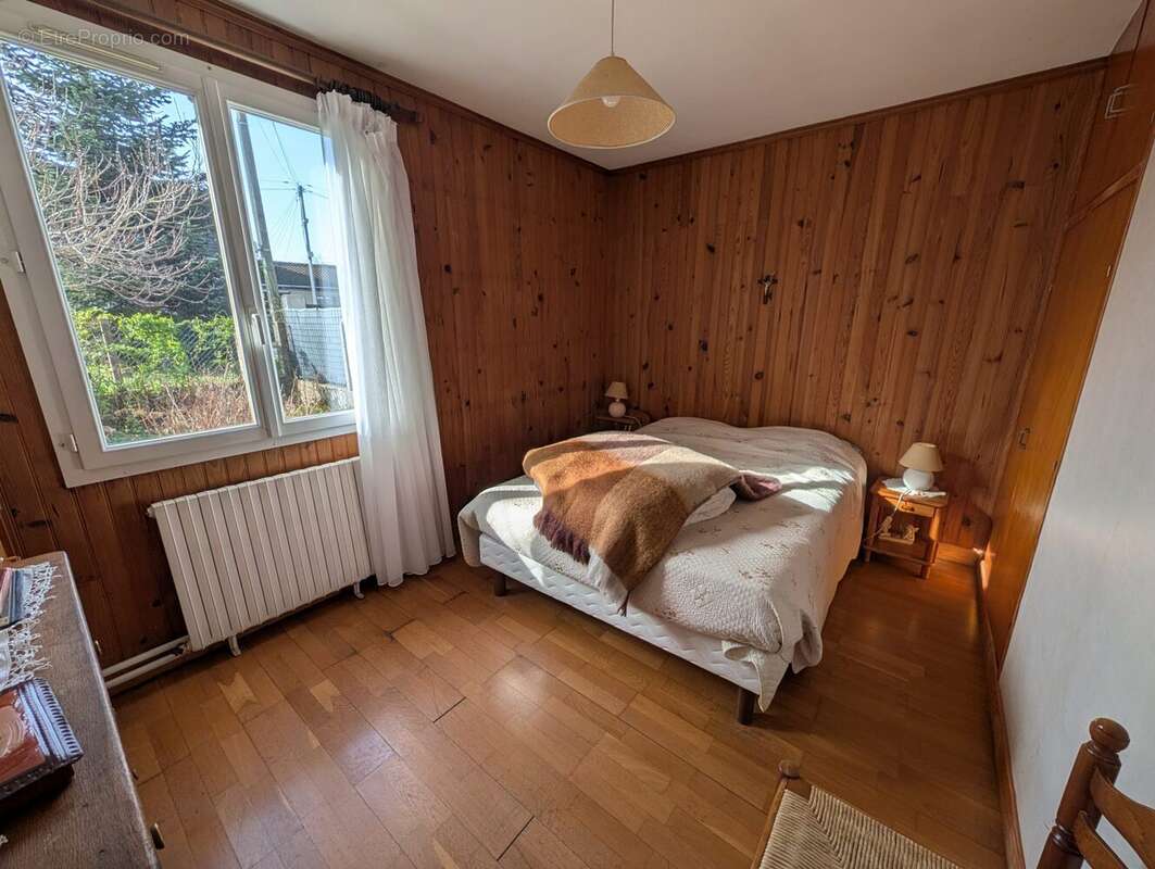 Maison à LES CLAYES-SOUS-BOIS