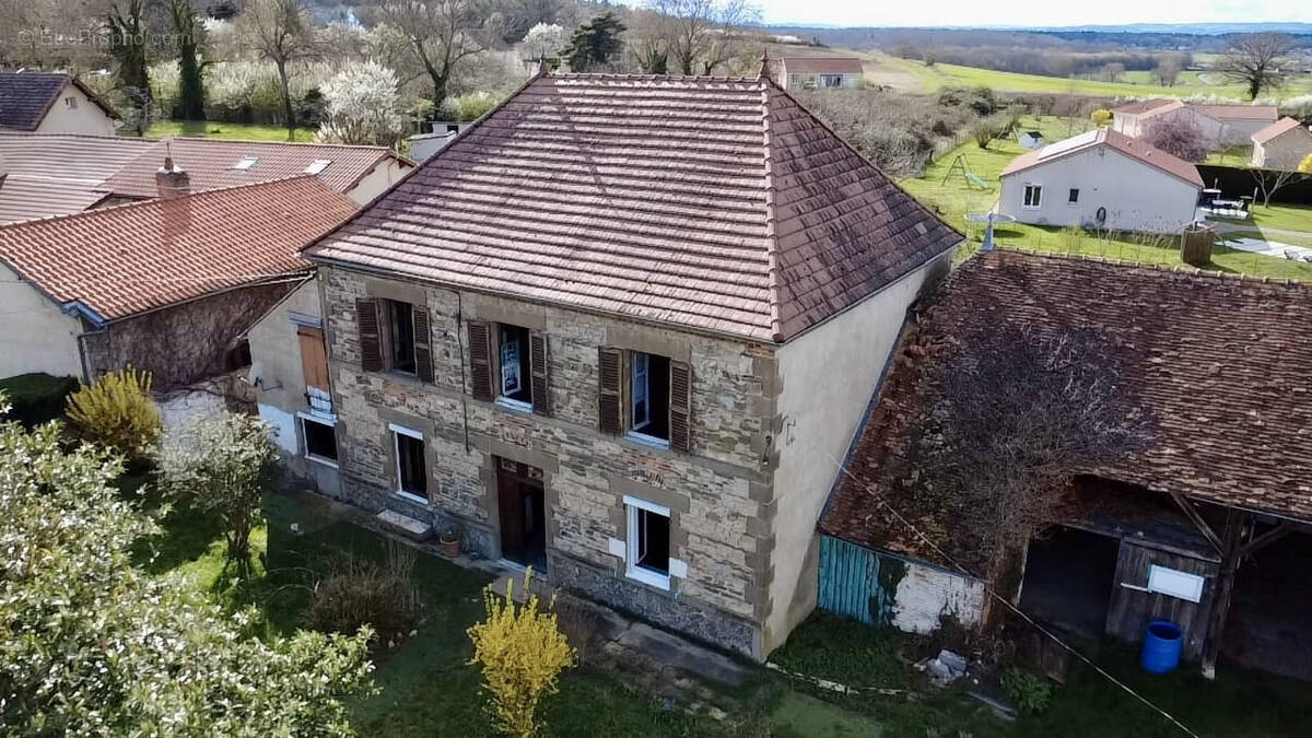 Maison à SAINT-SYLVESTRE-PRAGOULIN