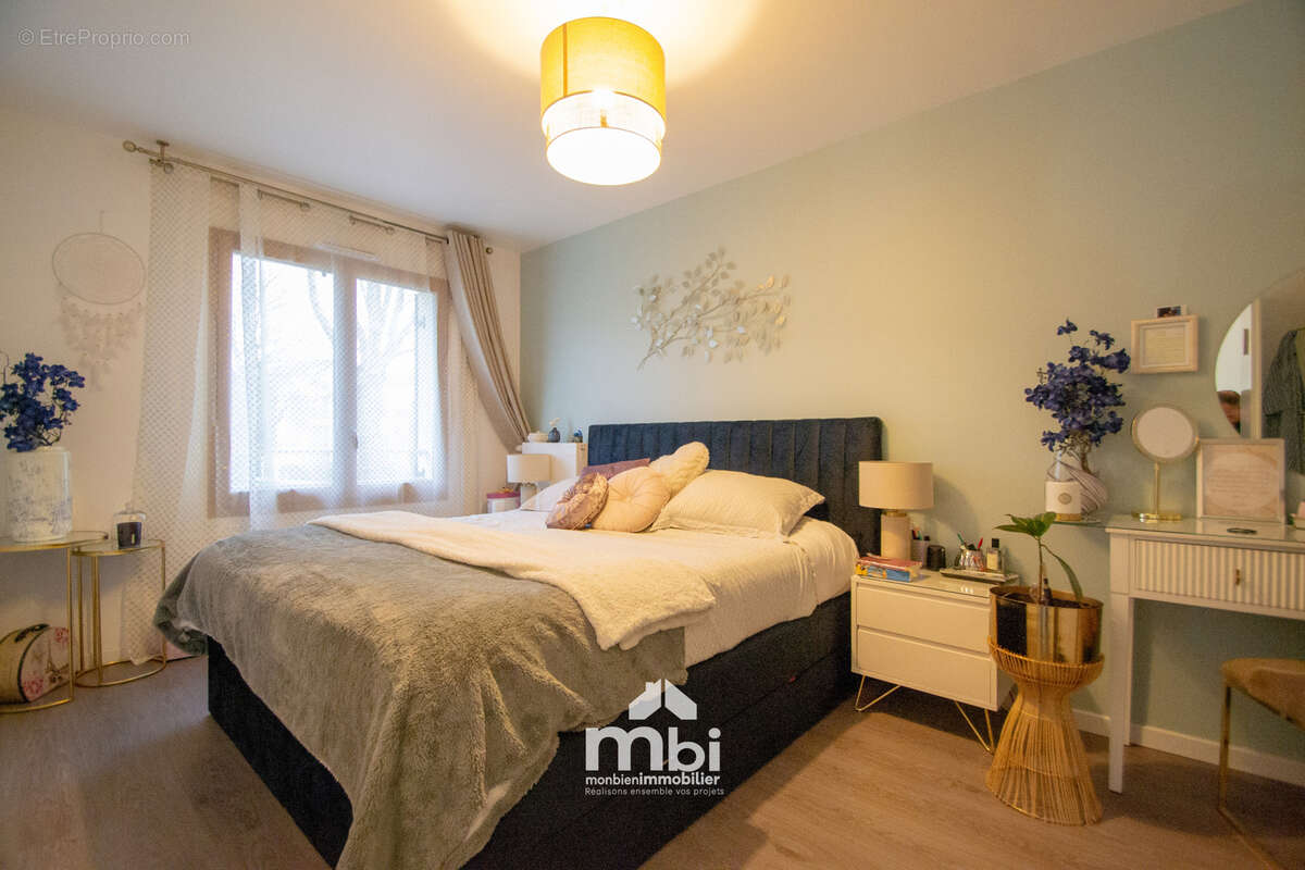 Maison à MARLY-LA-VILLE