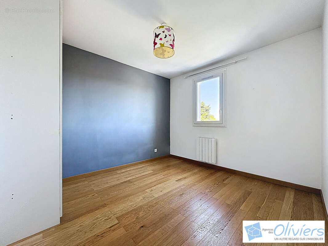 Appartement à VOISINS-LE-BRETONNEUX