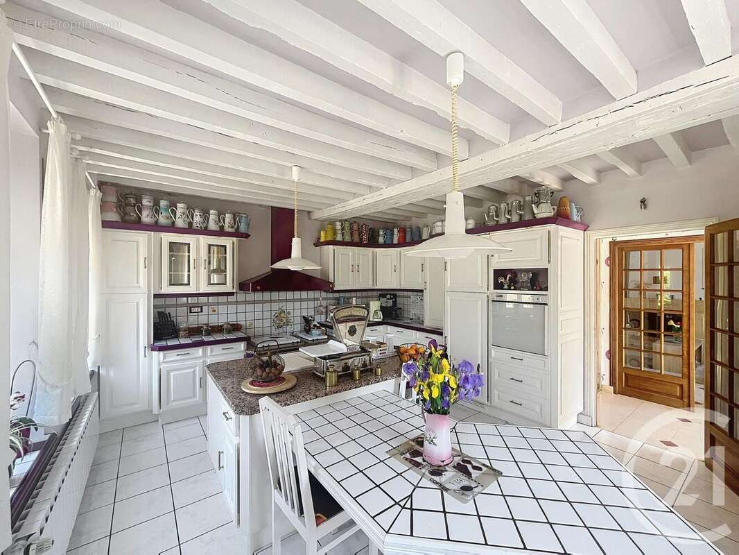 Maison à LES BORDES