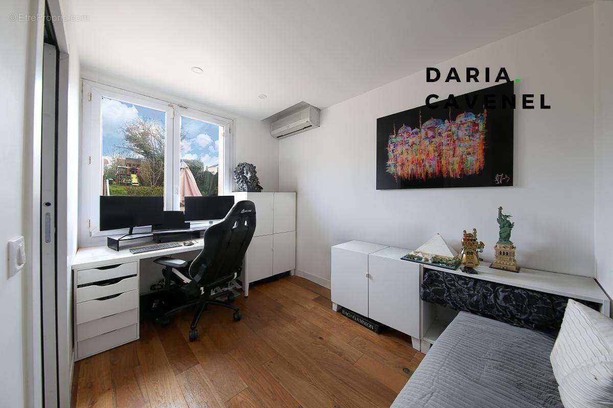 Maison à L'HAY-LES-ROSES