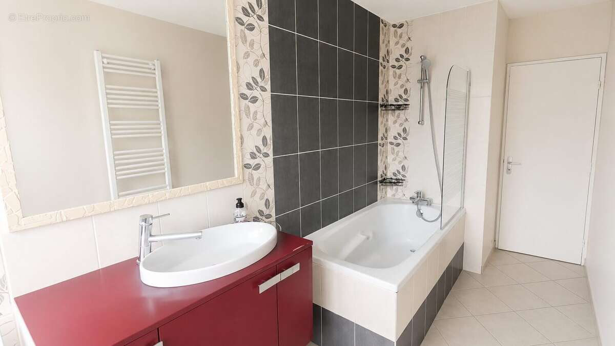 Appartement 68 m² à Chenove  - photo 7