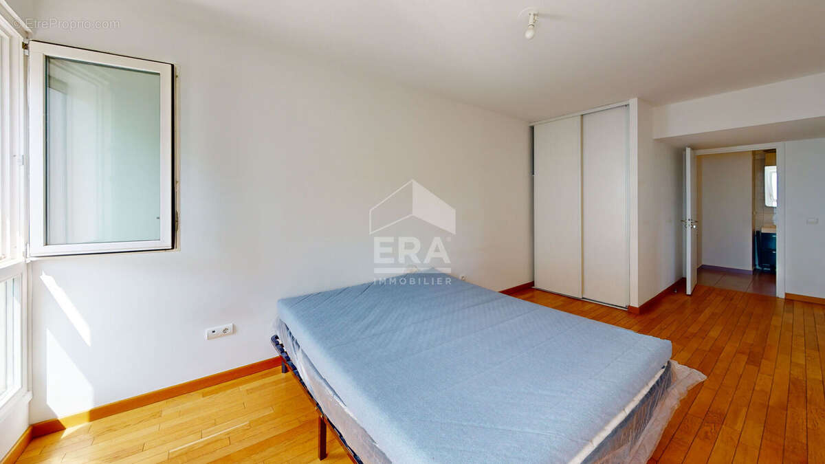 Appartement à PARIS-19E