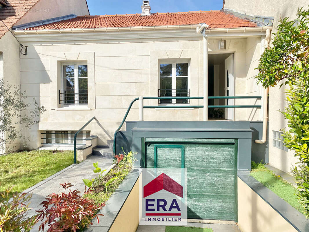 Maison à SARTROUVILLE