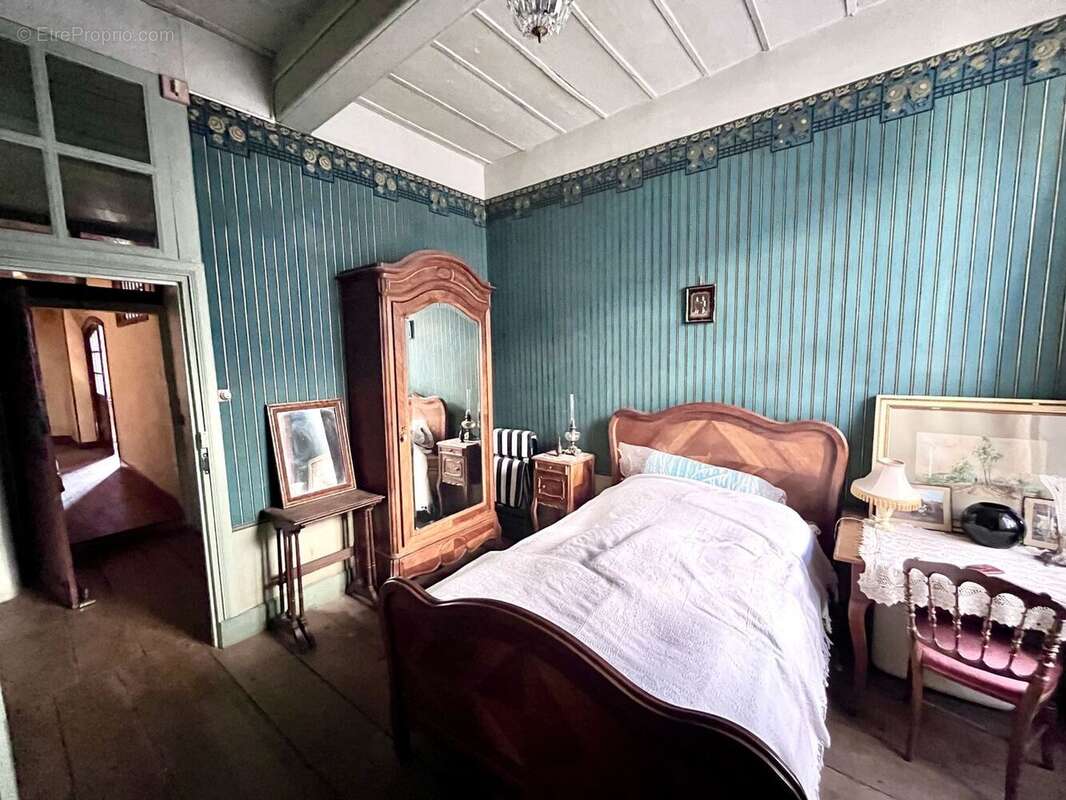 Appartement à LE MALZIEU-VILLE