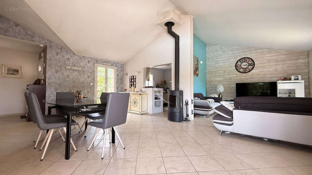 Maison à LES CLOUZEAUX