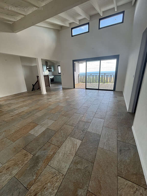 Maison à LES AVIRONS