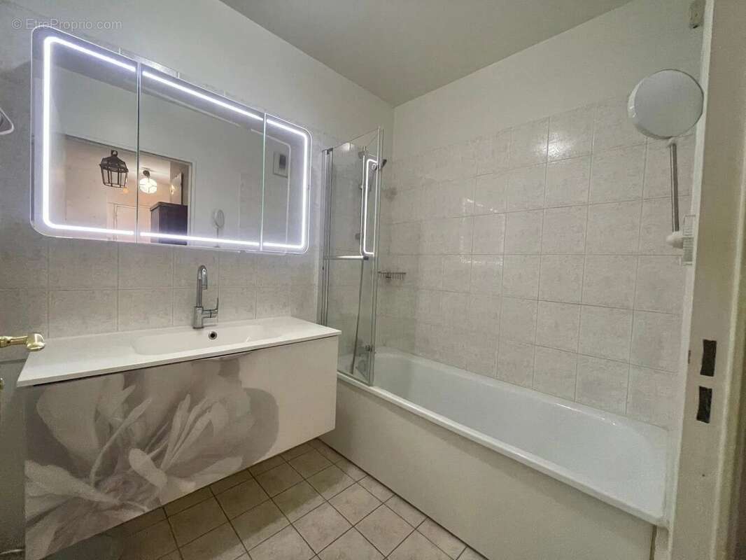 Appartement à GENNEVILLIERS