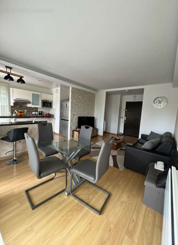 Appartement à LIVRY-GARGAN