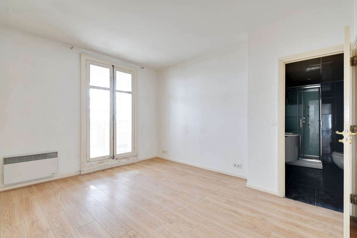 Appartement à PARIS-9E