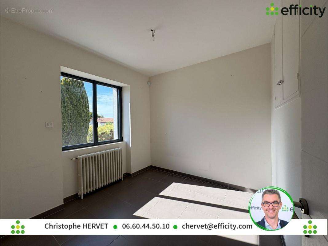 Maison à RUELLE-SUR-TOUVRE