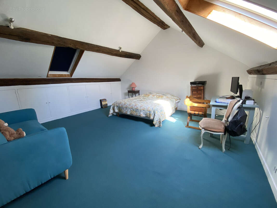 Maison à MONTREUILLON