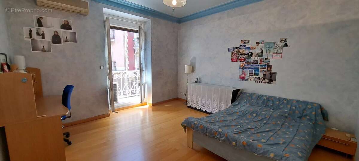 Appartement T5 151 m2 en duplex, une cave, 2 galetas - photo 8