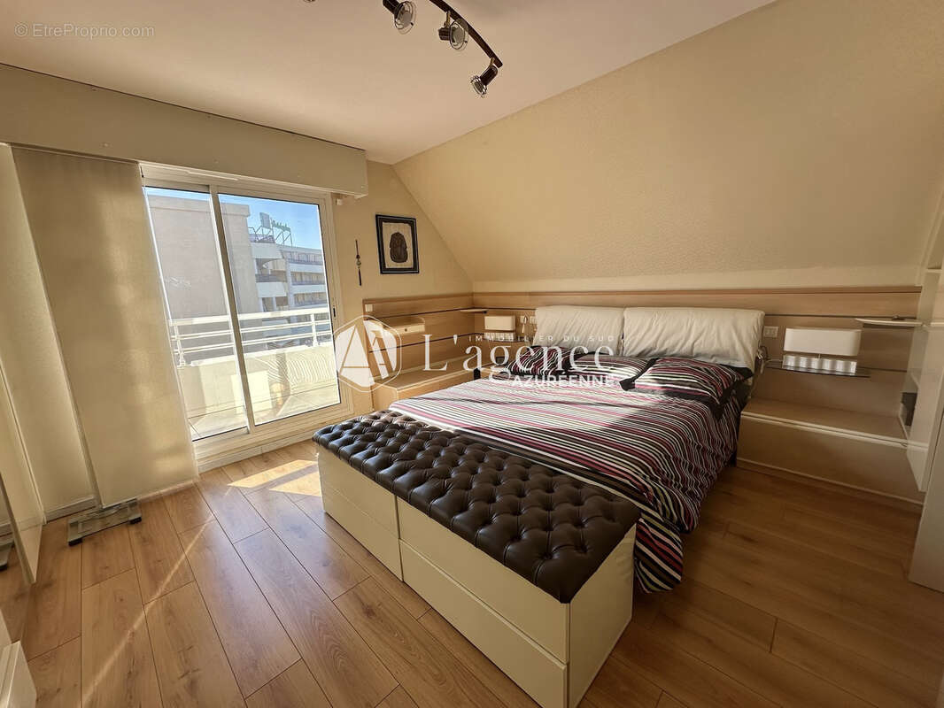Appartement à SAINT-LAURENT-DU-VAR