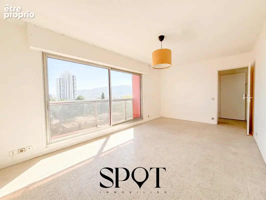 Marseille timone - grand t2 lumineux avec balcon et cave - photo 3