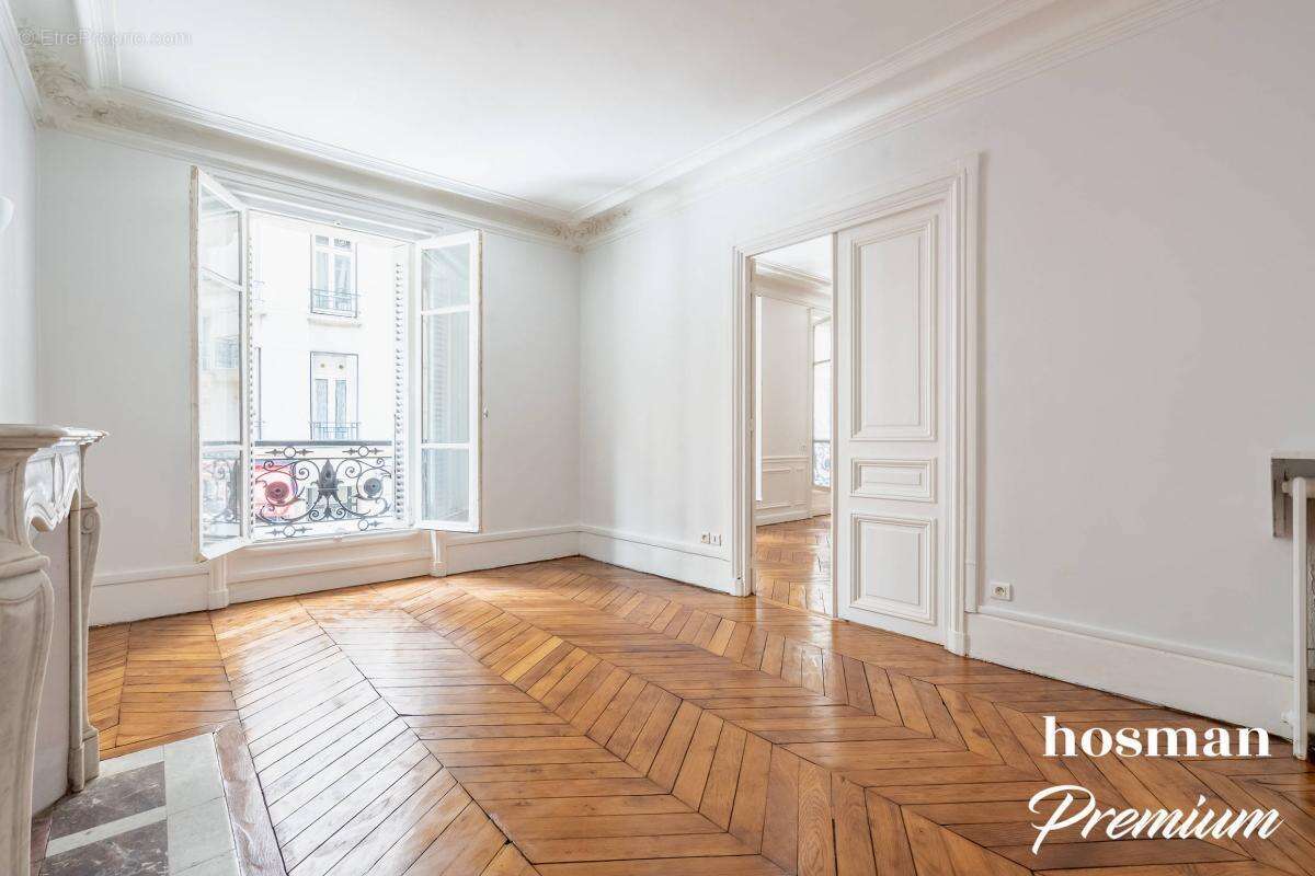Appartement à PARIS-10E