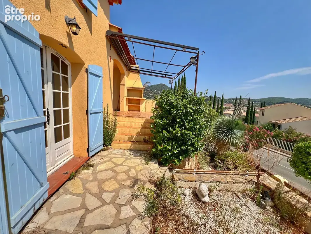 Maison à CARQUEIRANNE
