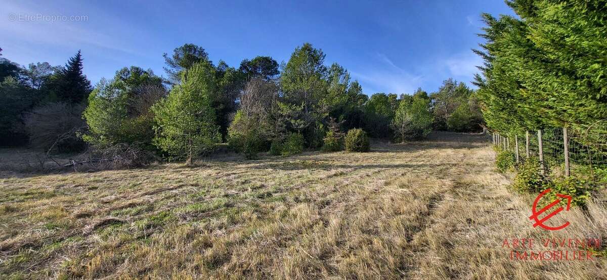 Terrain à CARCASSONNE