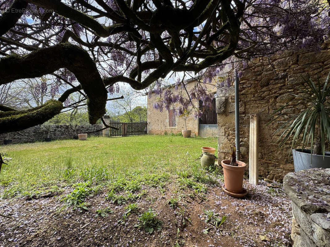 Maison à FUMEL