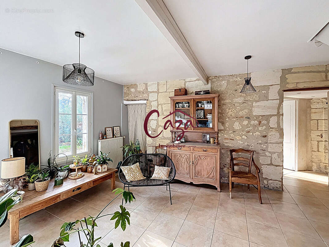 Maison à CAMBLANES-ET-MEYNAC