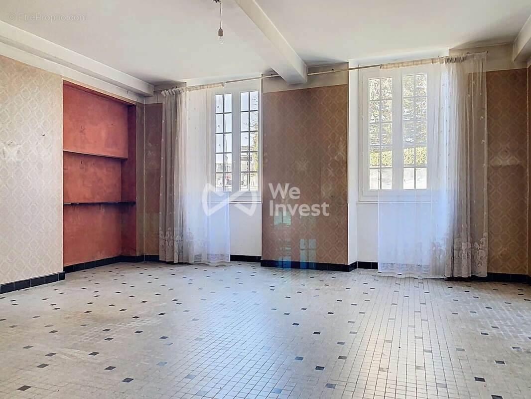 Appartement à NAY