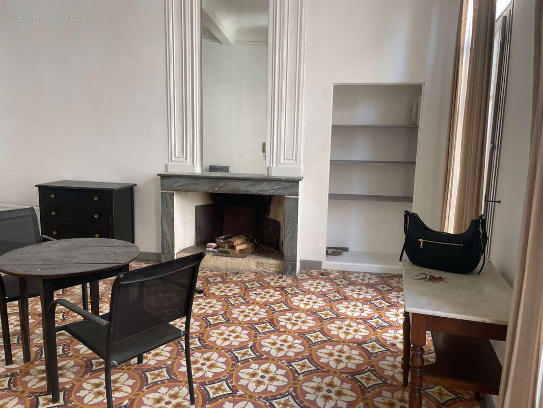 Appartement à UZES