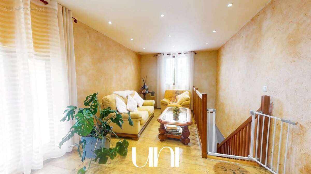 Maison à MEZIDON-CANON