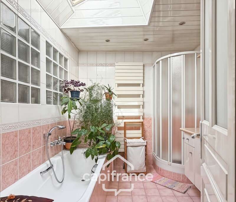 Maison à VAIRES-SUR-MARNE