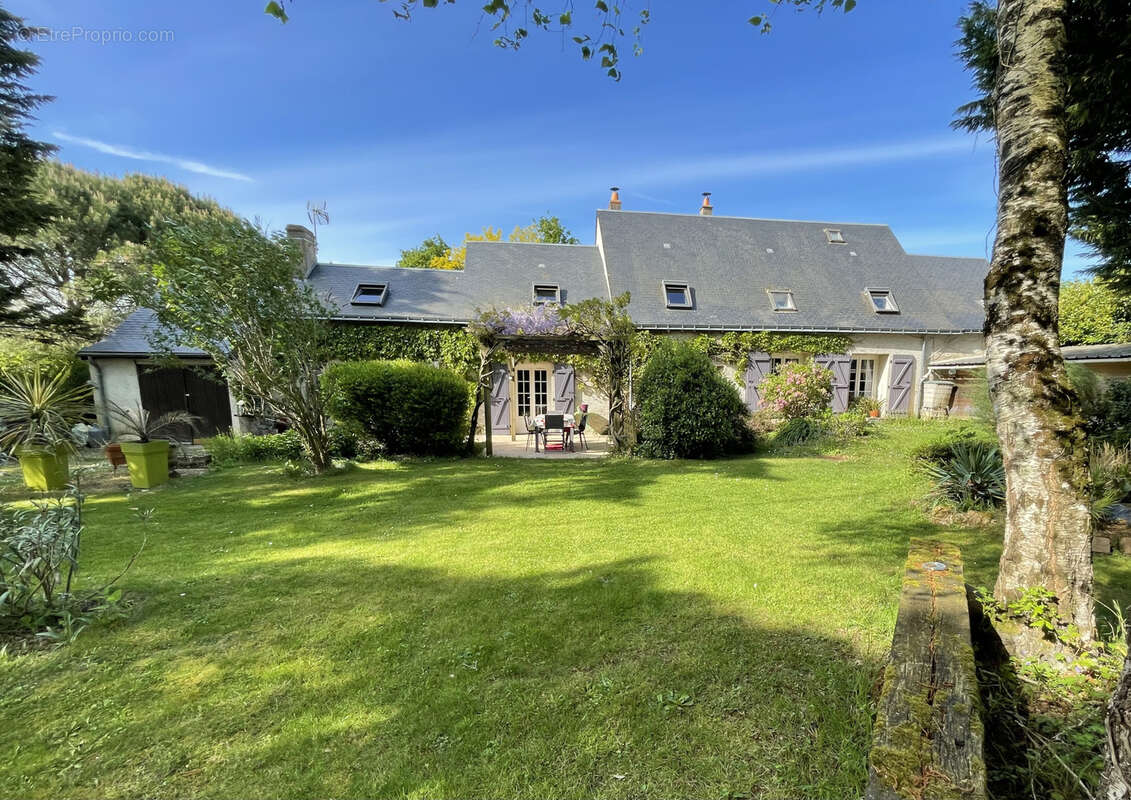 Maison à BEAUMONT-LA-RONCE