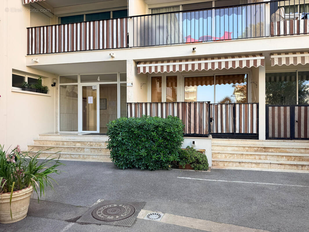 Appartement à ROQUEBRUNE-CAP-MARTIN