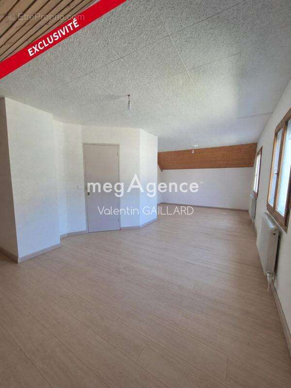 Maison familiale 4 chambres de 135 m2 à La Mure - garage - 570 m2 de terrain - vue dégagée - DPE C - photo 14