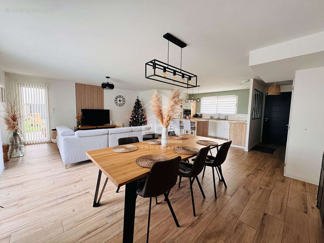 Maison à SAINT-CIERS-DE-CANESSE