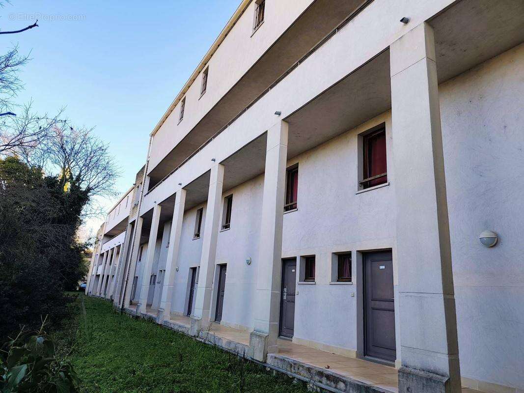 Appartement à BARJAC
