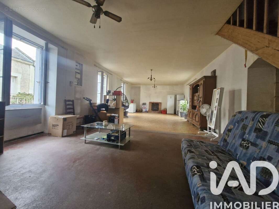 Maison 138 m² à Saint-Martin-De-Macon  - photo 2
