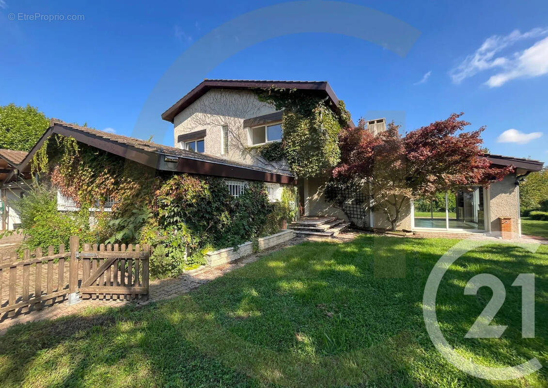 Maison à BOURGOIN-JALLIEU