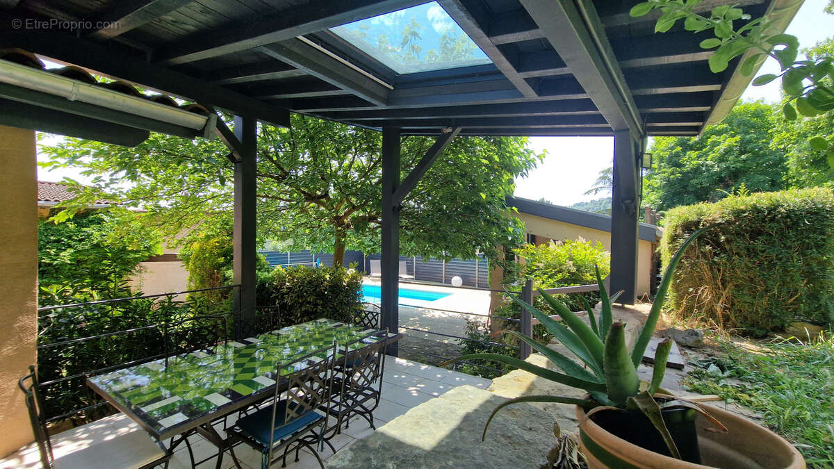 Maison à COUZON-AU-MONT-D&#039;OR