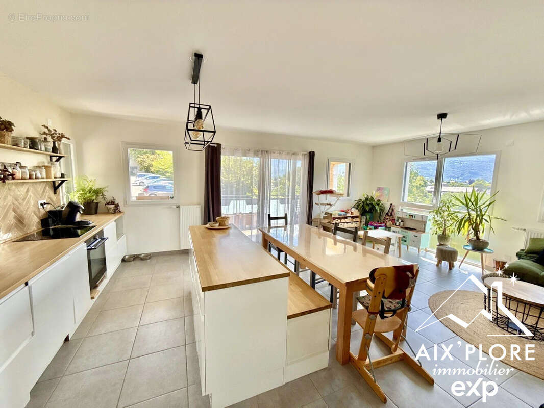 Appartement à SAINT-JEOIRE-PRIEURE