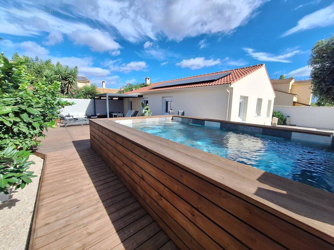 AGDE - Maison de plain-pied avec piscine, jardin et 3 chambres - photo 5