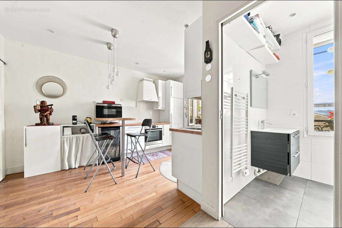 Appartement à ISSY-LES-MOULINEAUX