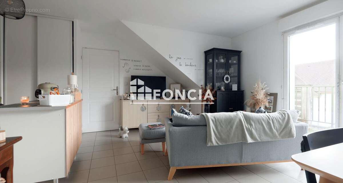 Appartement à MOISSY-CRAMAYEL