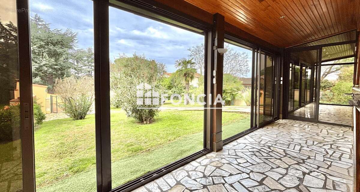 Maison à CASTELGINEST