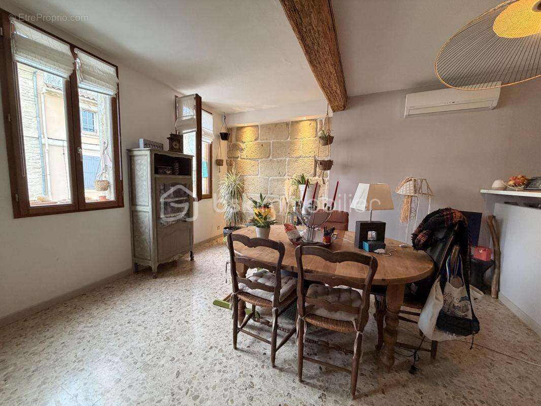 Appartement à SAINT-LAURENT-D'AIGOUZE