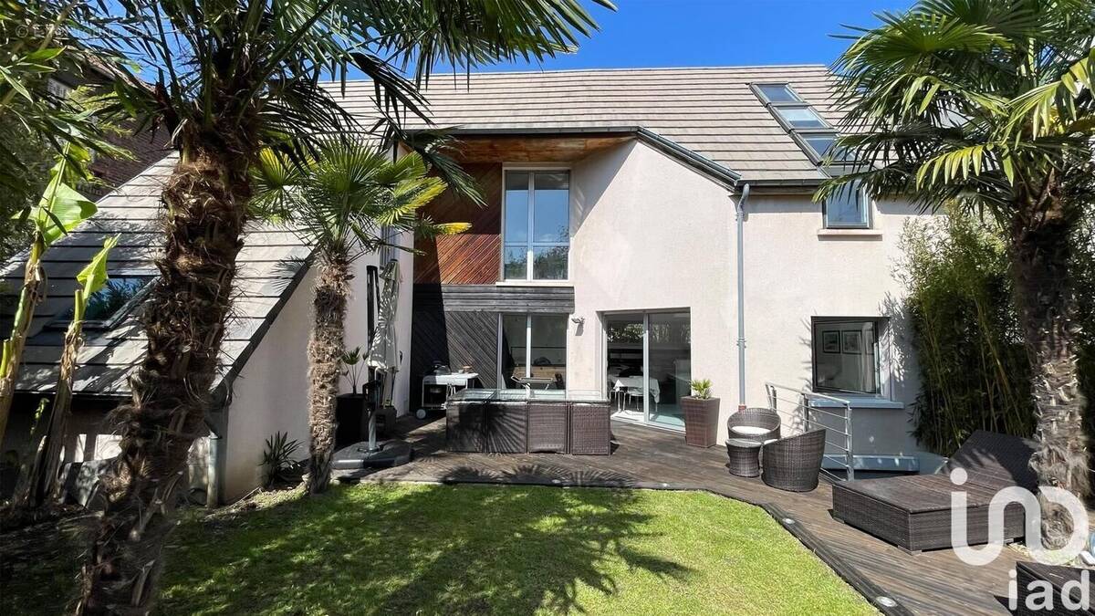 Photo 1 - Maison à CLAMART